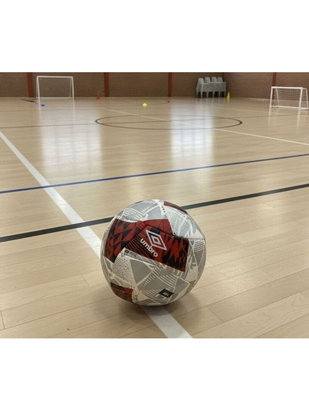 Futsal Size 4 - Umbro Neo Soccer Ball